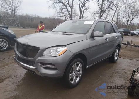 2012 Mercedes-Benz Ml 350 4Matic z USA, uszkodzony, nr VIN 4JGDA5HB5CA043048